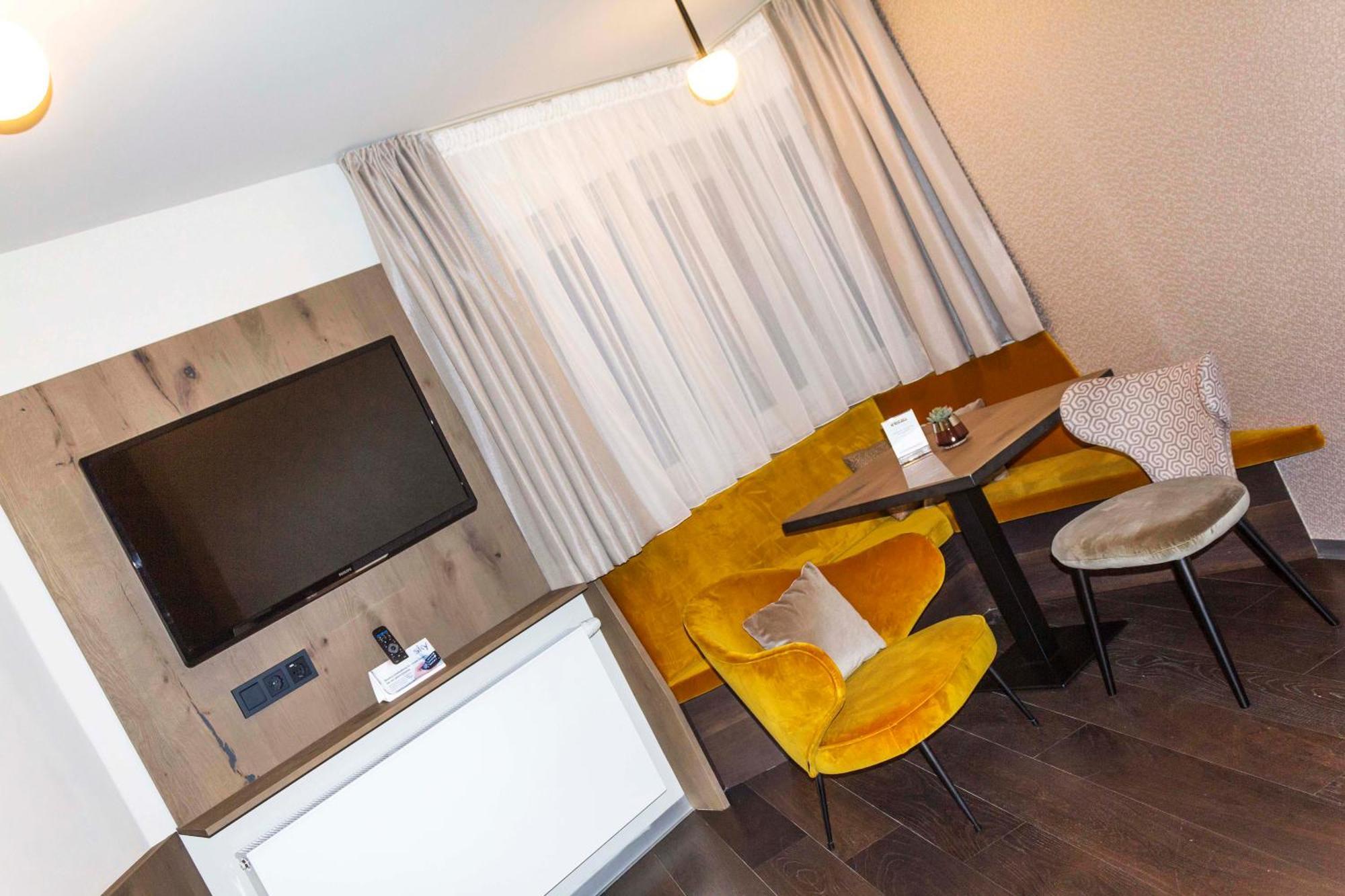 Kristall Hotel